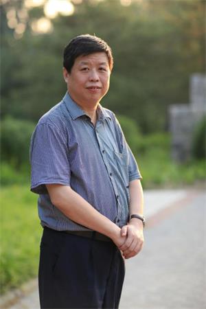 陳 實